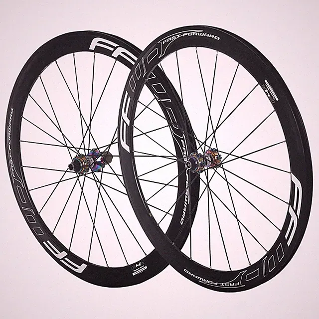 700C Clincher Rims/V/Disc Brake Road Bike Wheelset Thru Axle Center Lock Hub