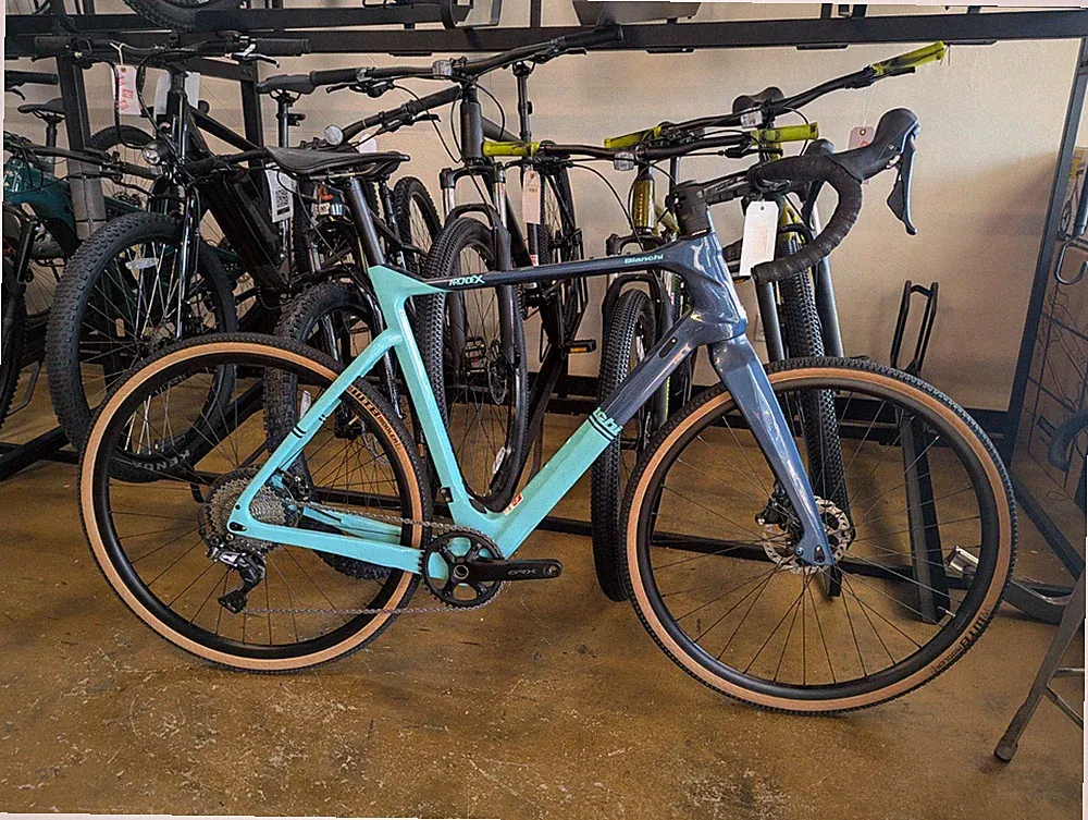 NOS Bianchi Arcadex Gravel Bike XL Shimano GRX 11spd Carbon Fiber Frame / Fork
