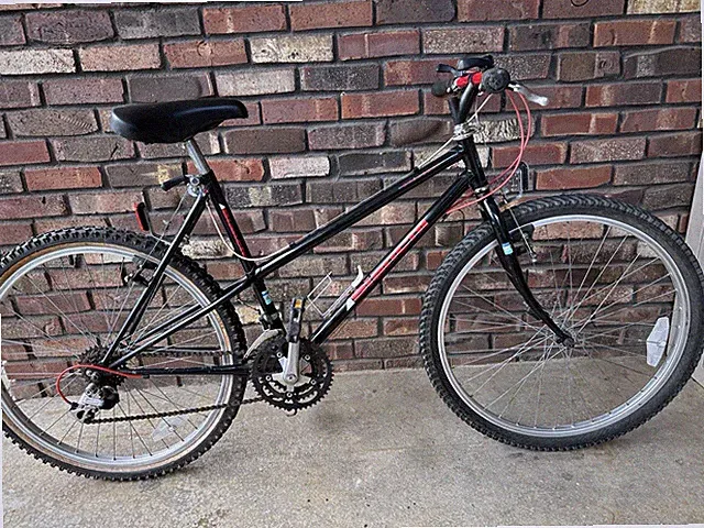 VINTAGE BIANCHI BROADWAY MOUNTAIN BIKE RED/BLACK GREAT CONDITION